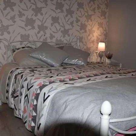 Holiday home Maison En Bord De Rance Pleudihen-sur-Rance
