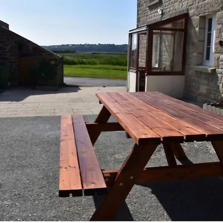 Maison En Bord De Rance Holiday home Pleudihen-sur-Rance