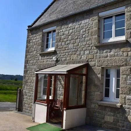 Maison En Bord De Rance Holiday home